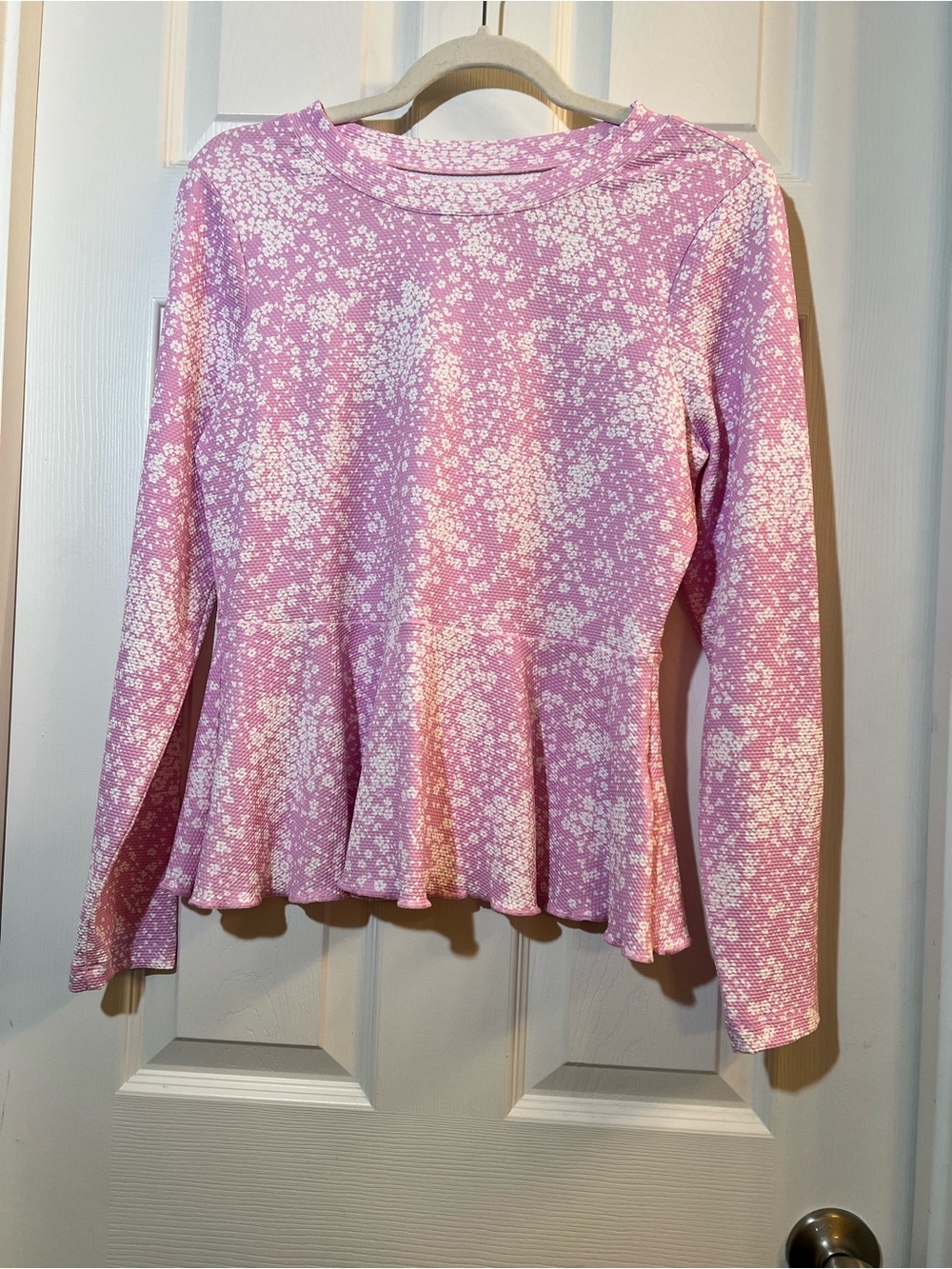 🦋 Lands' End Pink and White Floral lightweight Peplum Long-Sleeve Top size med